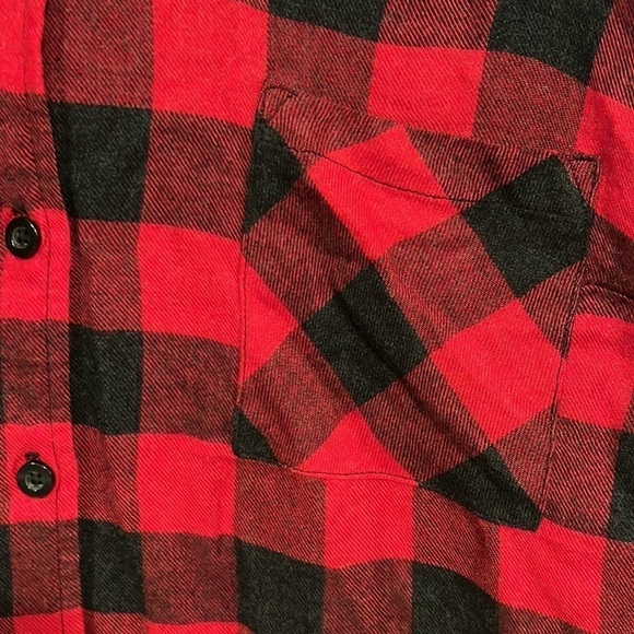 TORRID red and black flannel type sleep top size 2( 18-20) - Picture 3 of 9